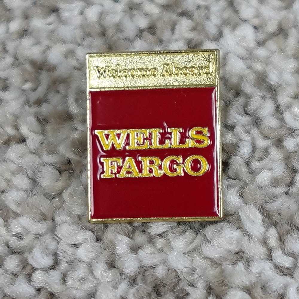 Wells Fargo Welcome Aboard Red Enamel Gold Tone Lapel‎ Pin Employee Recognition
